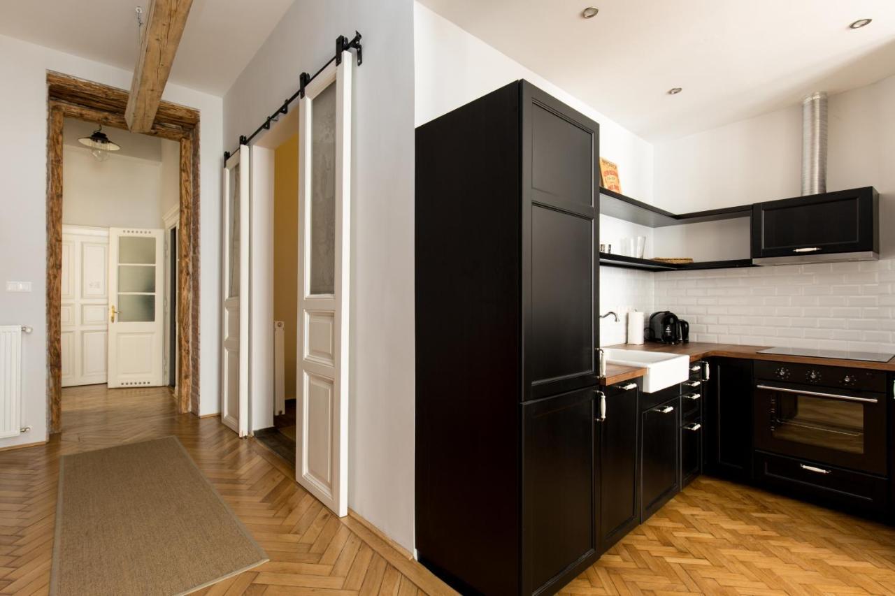 King Rustik & Central Apartment Budapest Exterior photo